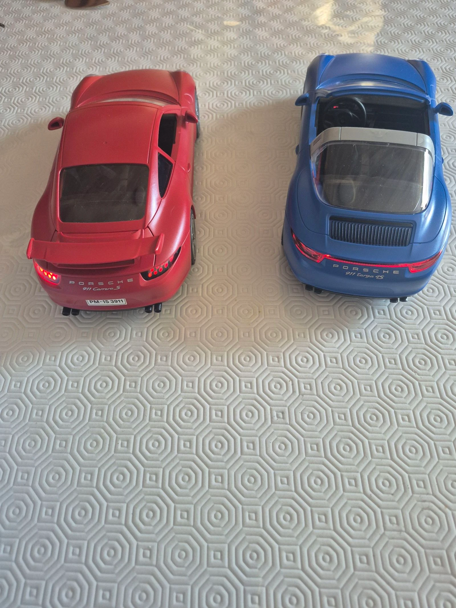 Lot de 2 voiture porsche playmobil  – photo 5
